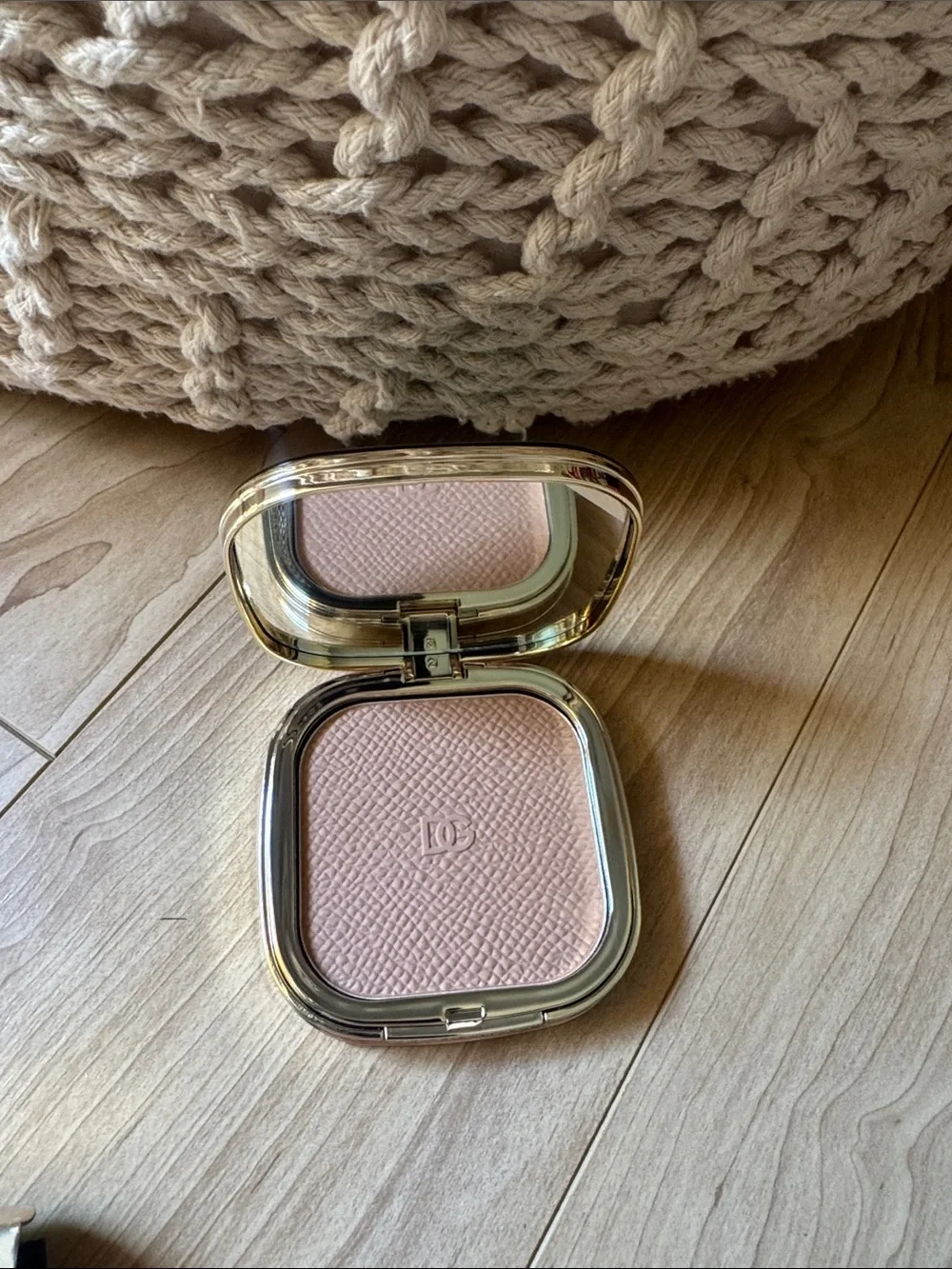 Dolce & Gabbana Face & Eyes Match Pressed Powder - 02 Light Medium